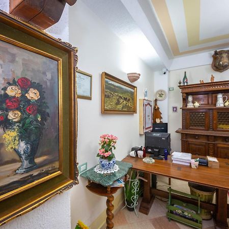 Hotel "San Saena " Radhimë المظهر الخارجي الصورة