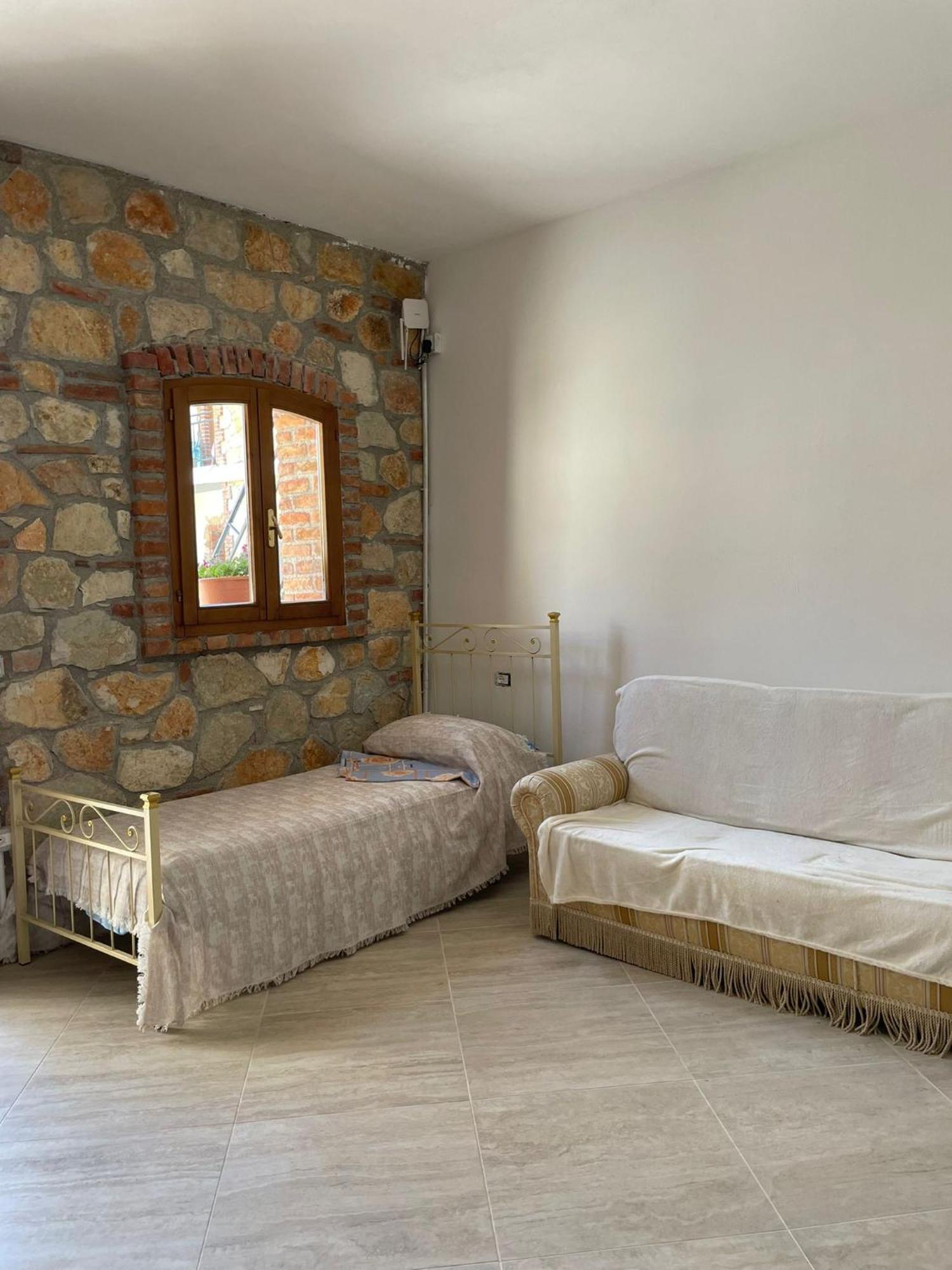 Hotel "San Saena " Radhimë المظهر الخارجي الصورة