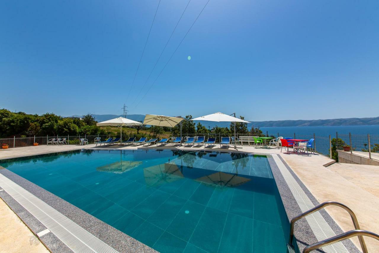 Hotel "San Saena " Radhimë المظهر الخارجي الصورة
