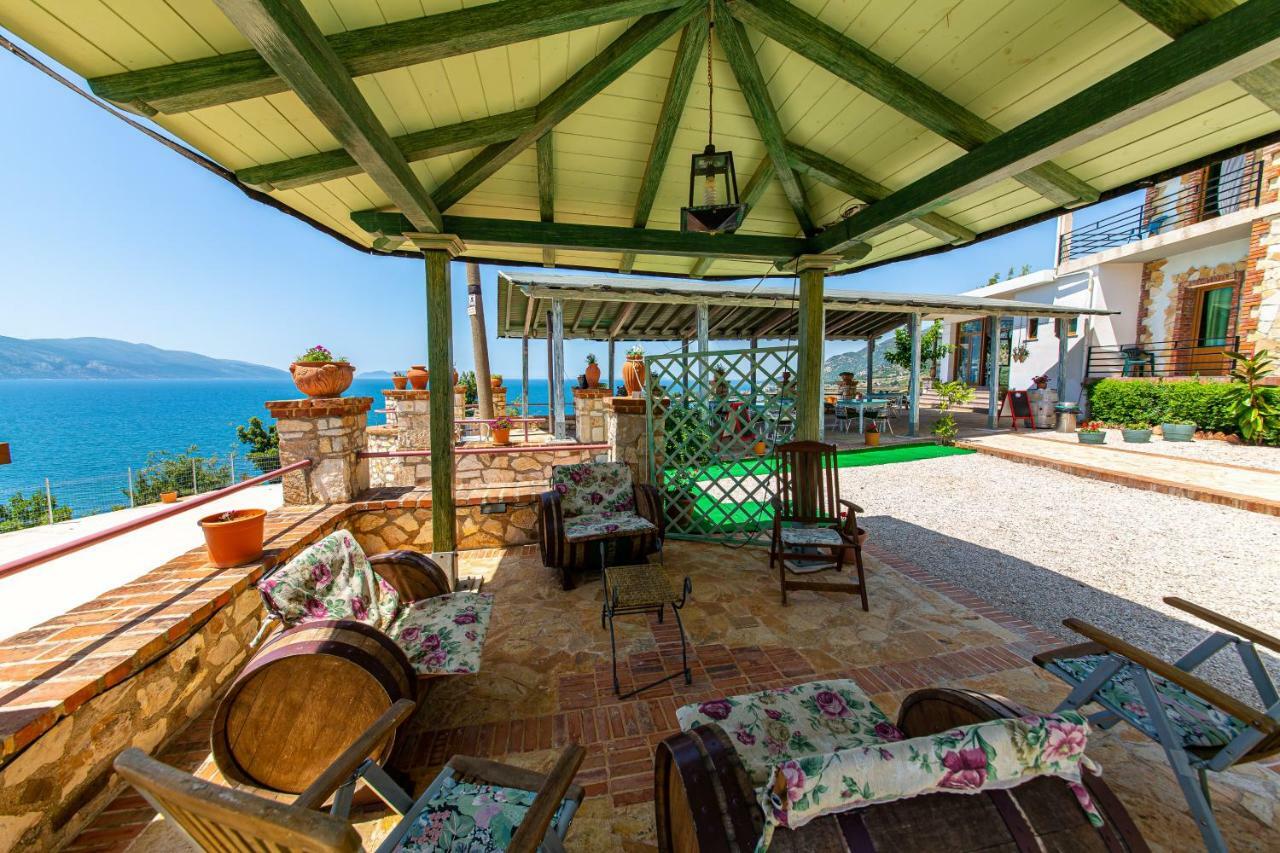 Hotel "San Saena " Radhimë المظهر الخارجي الصورة